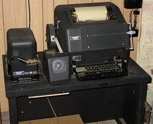 Greg's Teletype, which did not survive 35 years of marriage and moving. Fortunately, his 1968 Swan radio unit did! Greg's Teletype, which did not survive 35 years of marriage and moving. Fortunately, his 1968 Swan radio unit did!